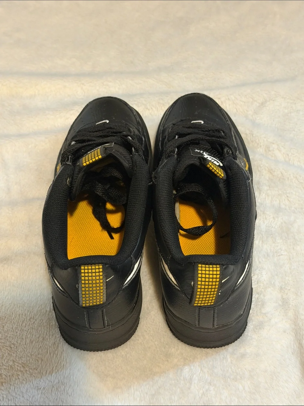 Nike Air Force 1 Kids Black and white Sneakers with Yellow Trim